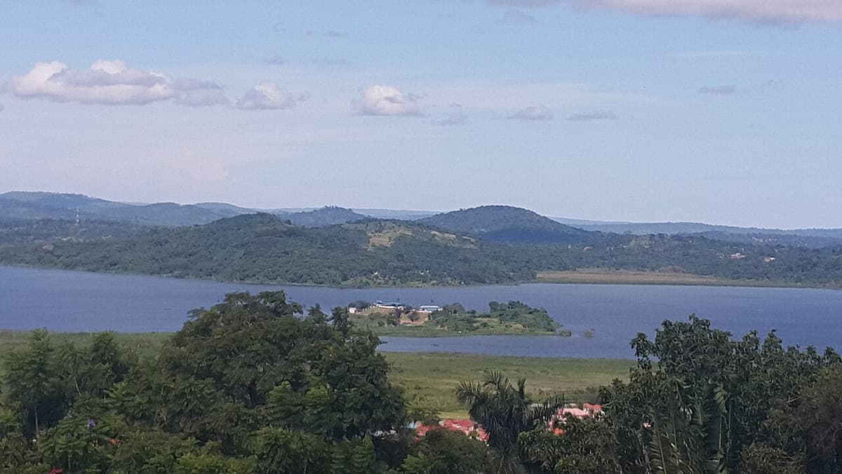 Cover - Lake Victoria- Kampala-Uganda 2