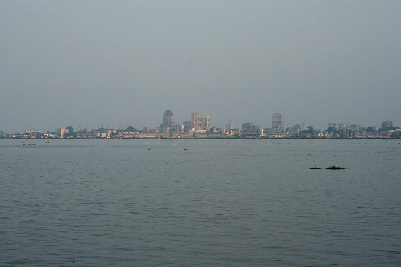 Illustration — 2010-03-07-Kinshasa depuis Brazzaville