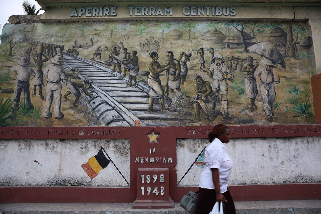 Illustration — Kinshasa train station 21237028852